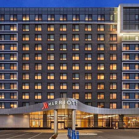 Marriott New York Jfk Airport Hotel Bagian luar foto