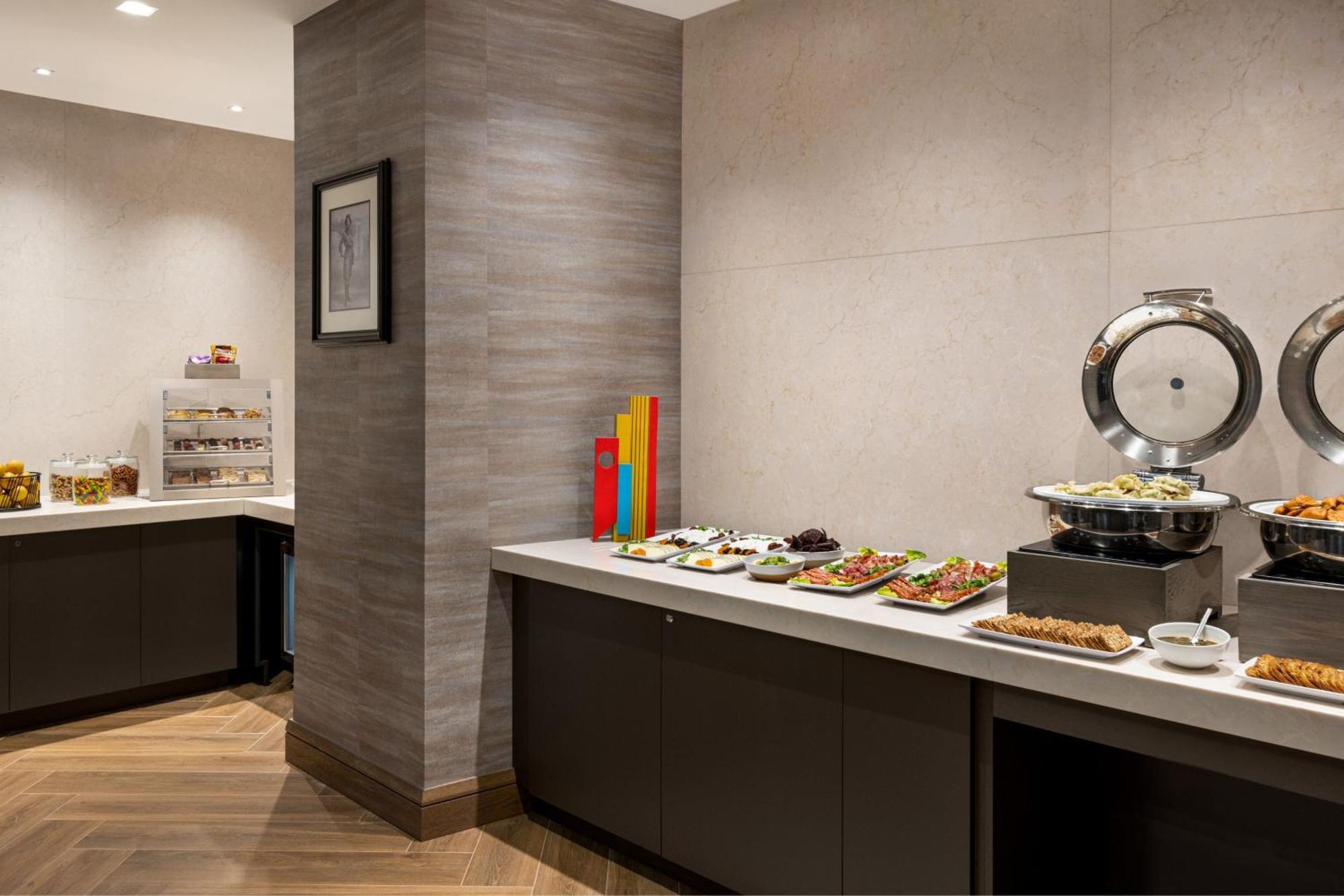 Marriott New York Jfk Airport Hotel Bagian luar foto