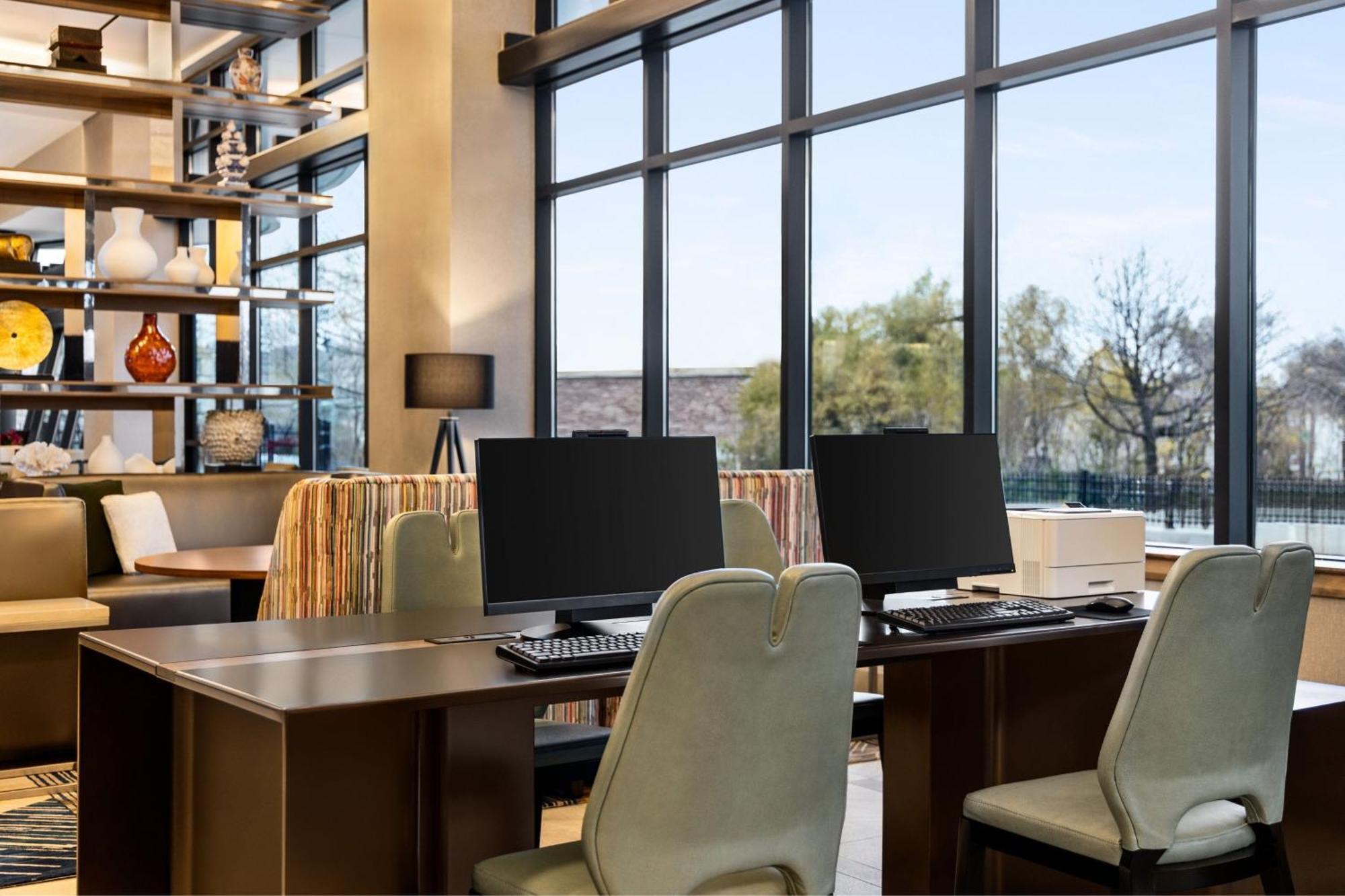 Marriott New York Jfk Airport Hotel Bagian luar foto
