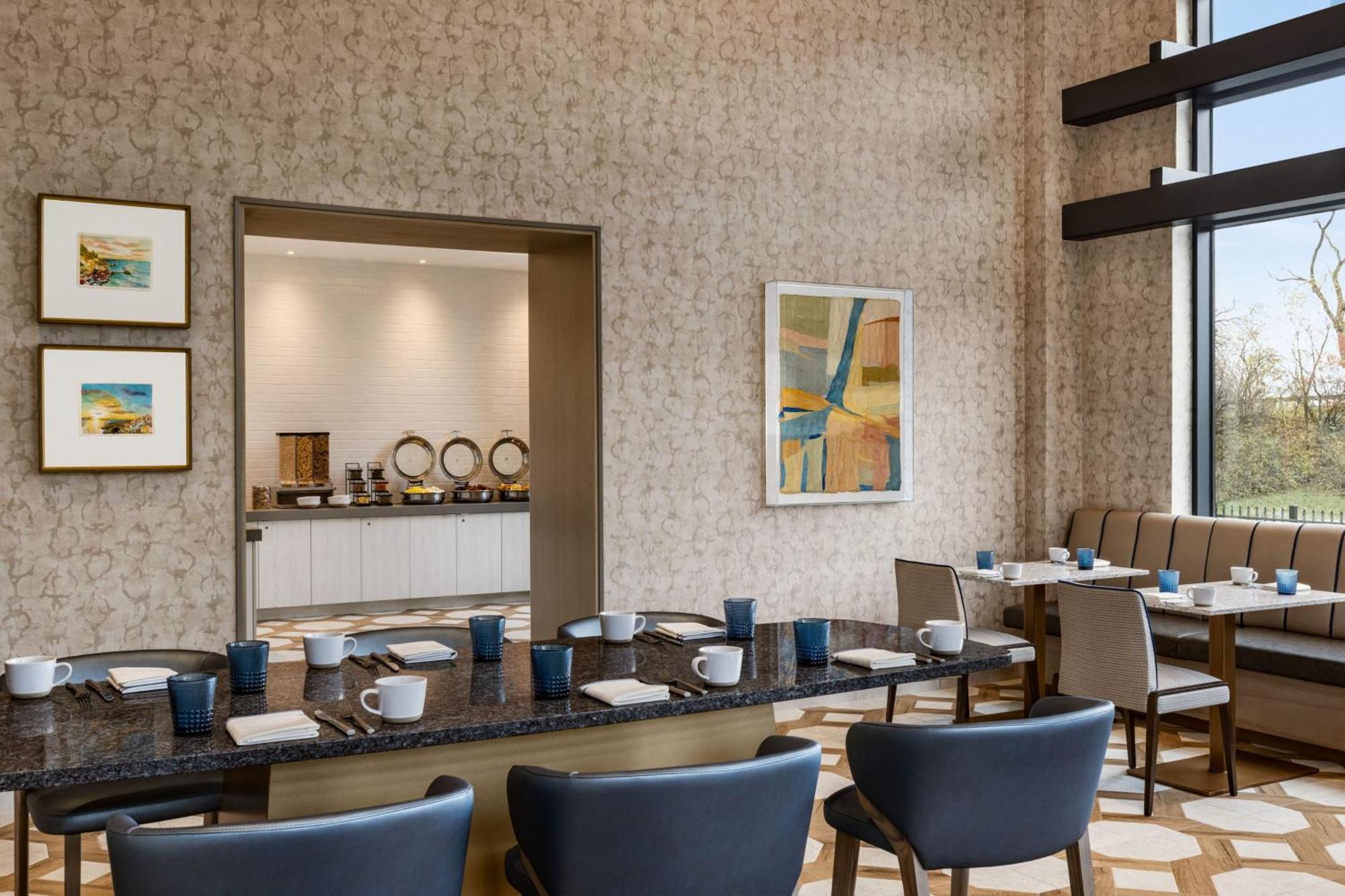 Marriott New York Jfk Airport Hotel Bagian luar foto