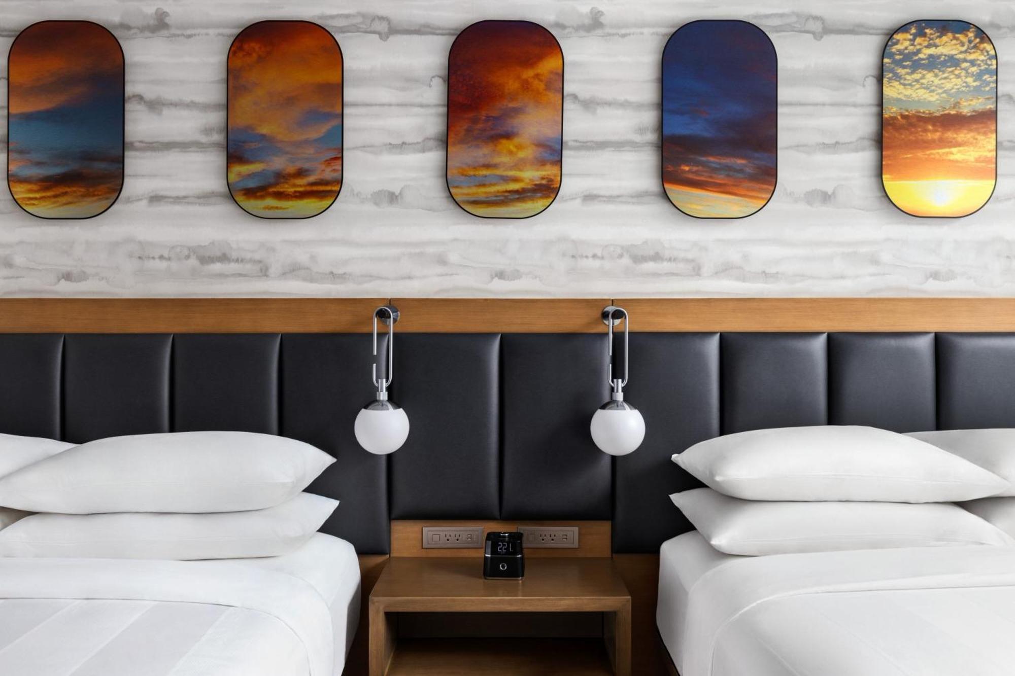 Marriott New York Jfk Airport Hotel Bagian luar foto