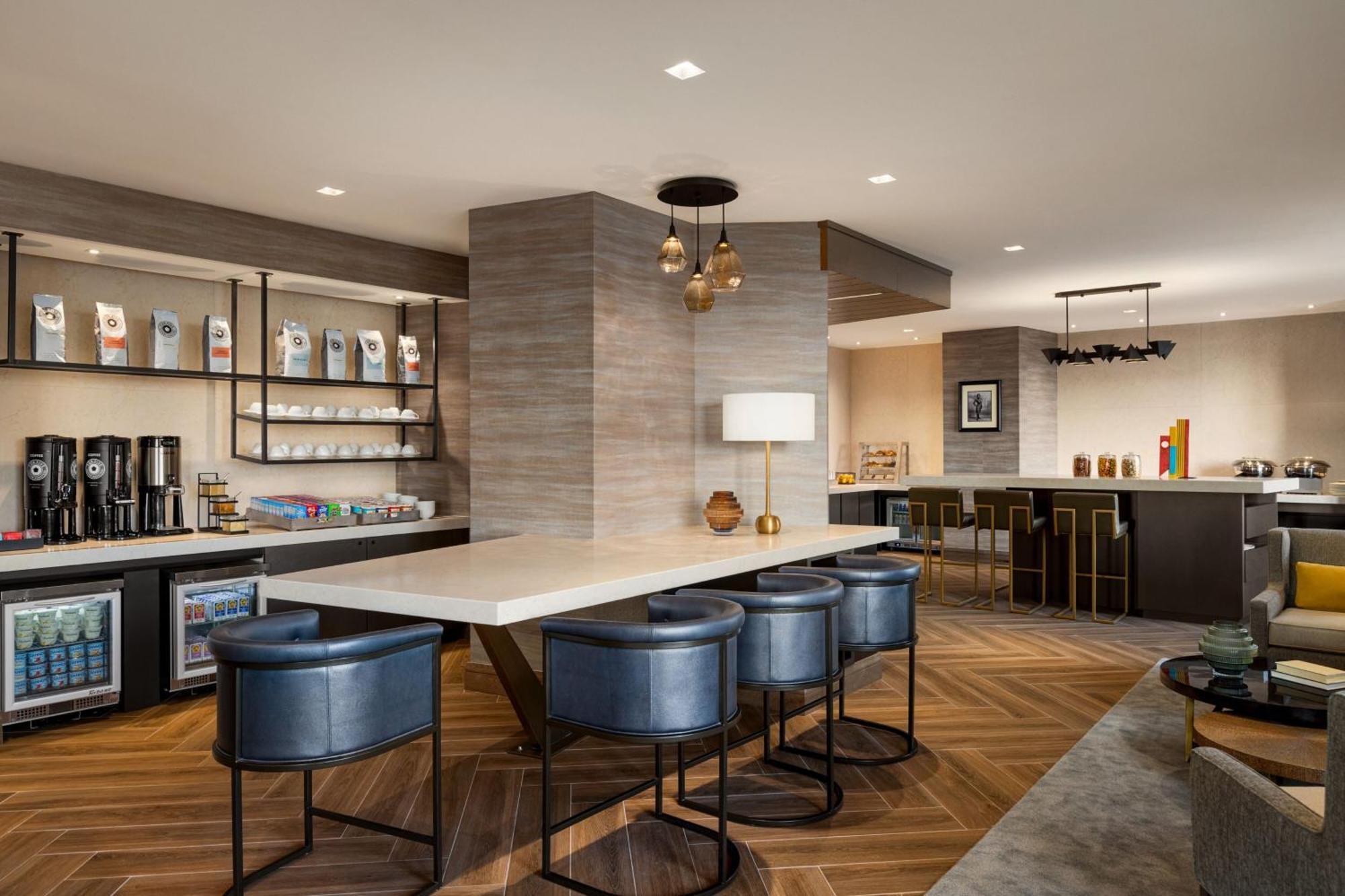 Marriott New York Jfk Airport Hotel Bagian luar foto