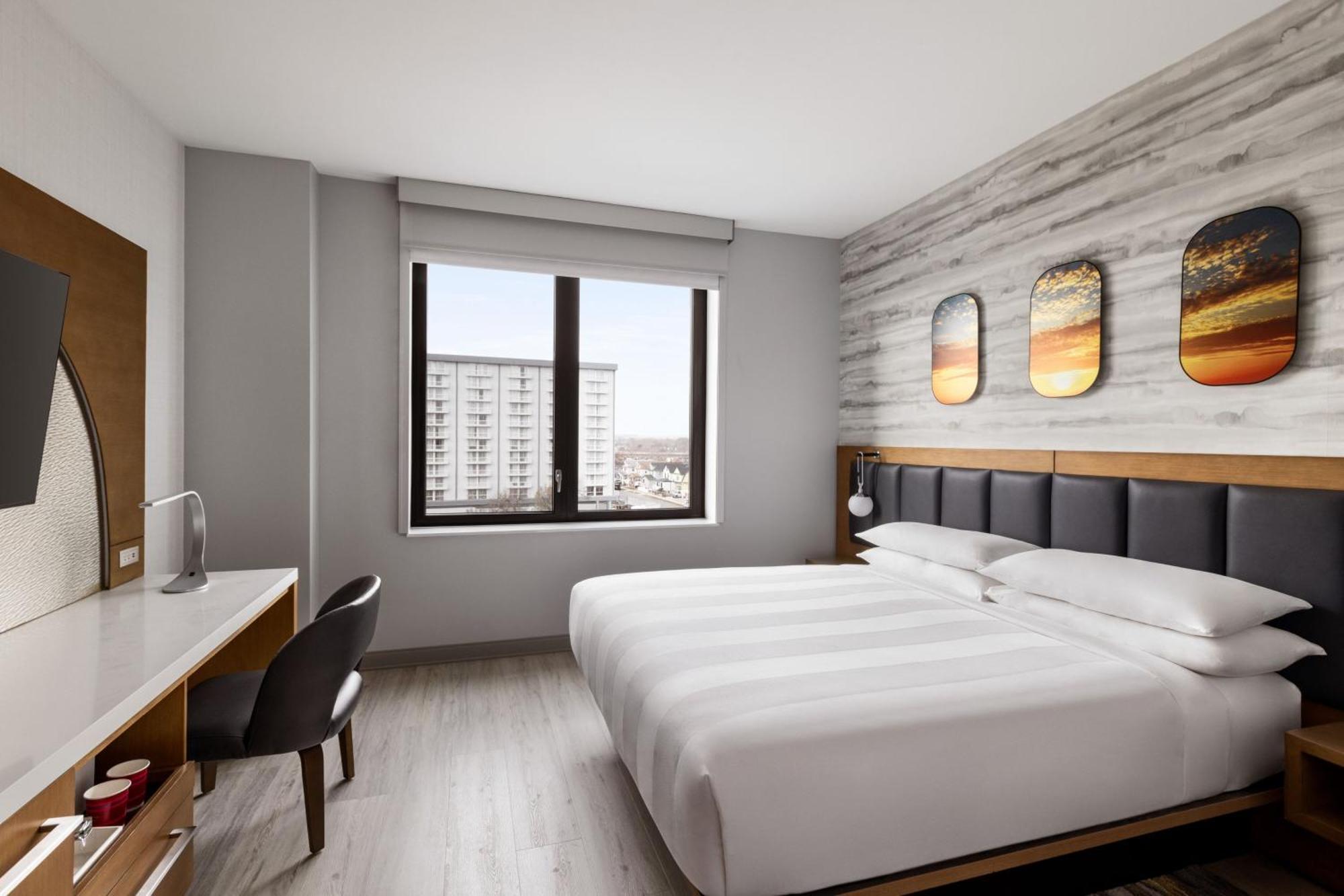 Marriott New York Jfk Airport Hotel Bagian luar foto