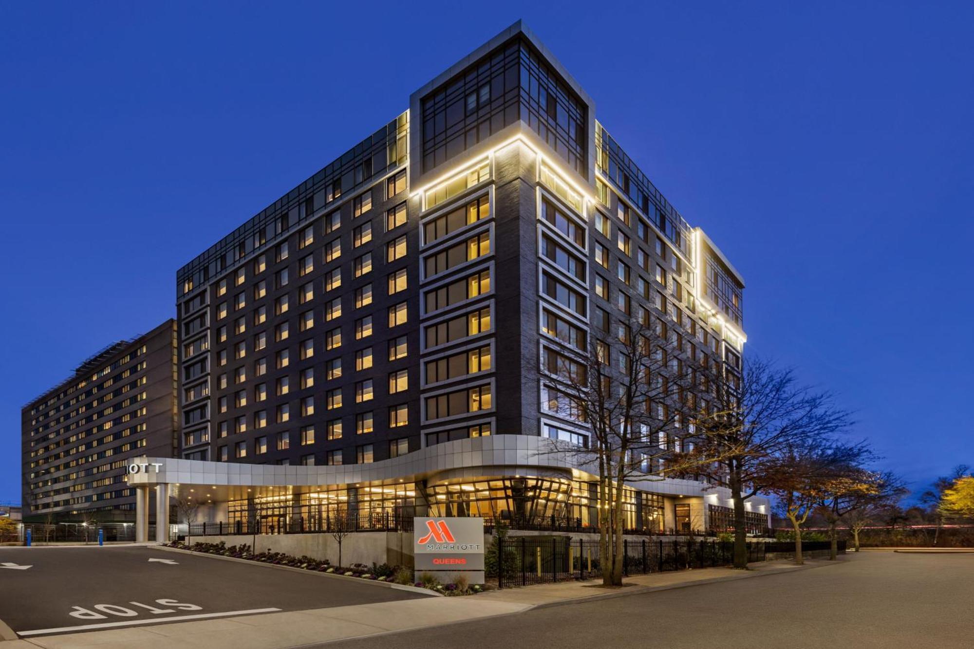 Marriott New York Jfk Airport Hotel Bagian luar foto